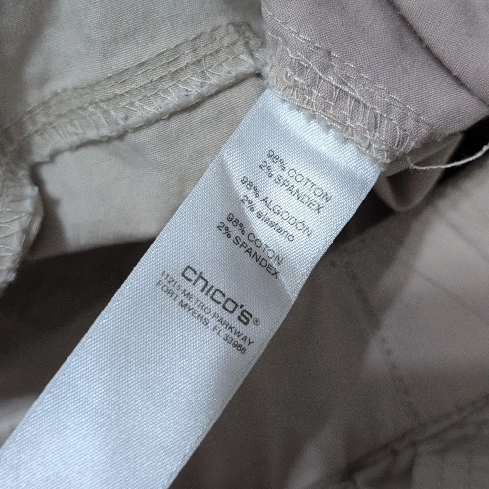 Chicos Pull On Khaki Straight Leg‎ Ankle Or Cropped Pants Size 1(8) Lightweight